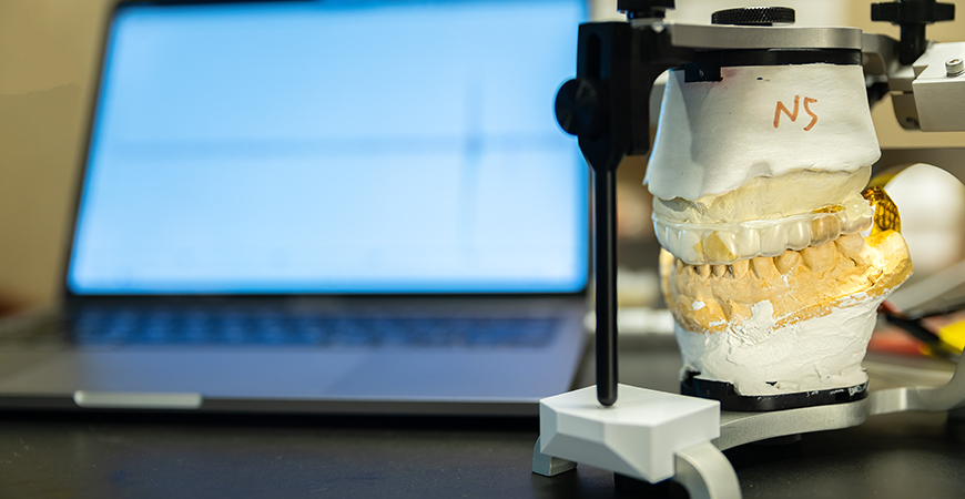 teeth imprint with computer